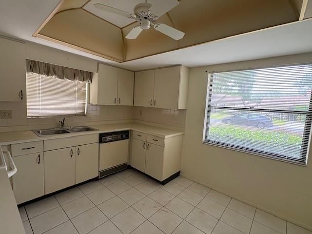 4625 OAK HILL TERRACE 31, Sarasota, FL 34232