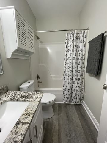 545 Red Fox Dr, Burns, TN 37029