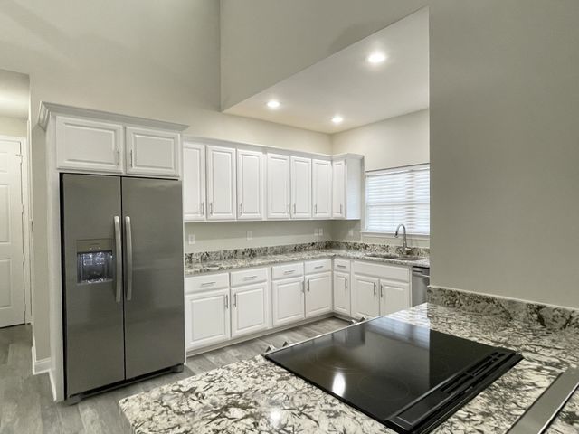 545 Red Fox Dr, Burns, TN 37029