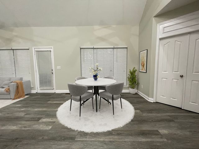 545 Red Fox Dr, Burns, TN 37029