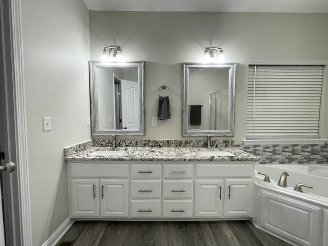 545 Red Fox Dr, Burns, TN 37029