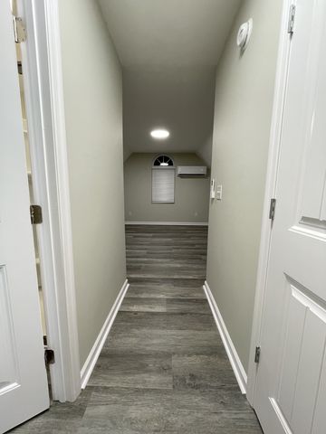 545 Red Fox Dr, Burns, TN 37029