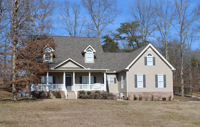 545 Red Fox Dr, Burns, TN 37029