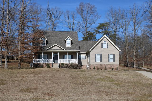 545 Red Fox Dr, Burns, TN 37029