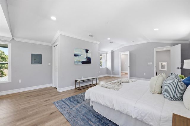 727 16TH AVENUE NW, Largo, FL 33770