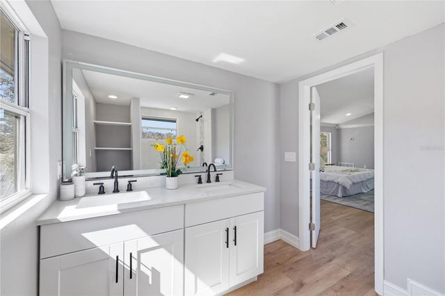 727 16TH AVENUE NW, Largo, FL 33770