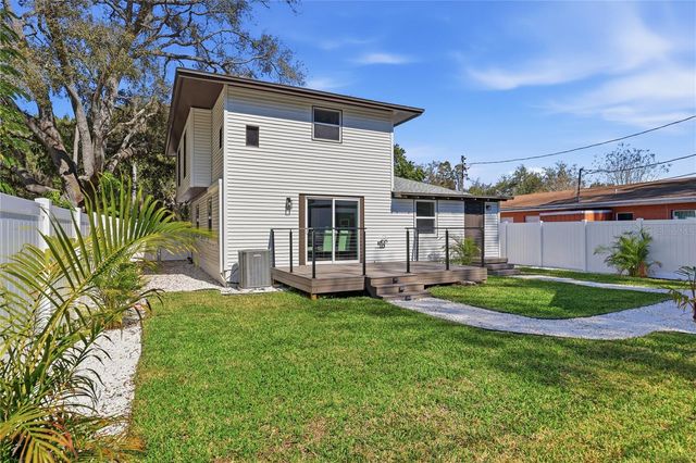 727 16TH AVENUE NW, Largo, FL 33770