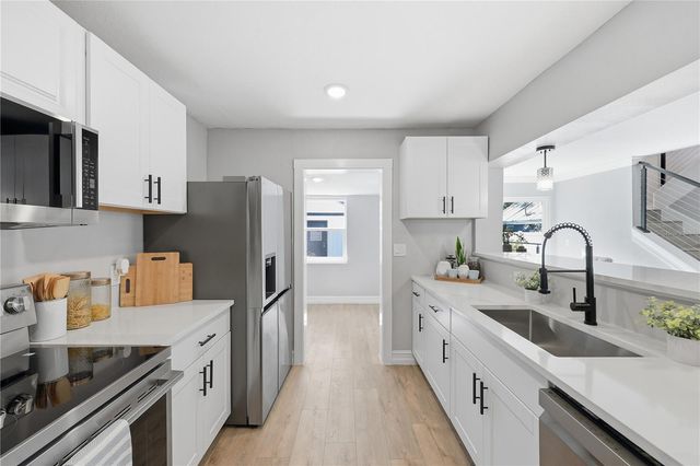 727 16TH AVENUE NW, Largo, FL 33770