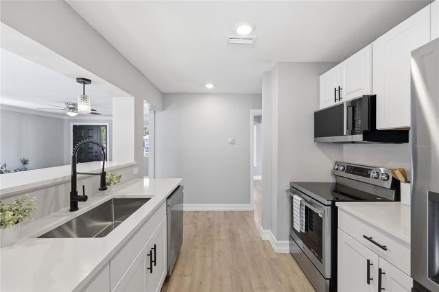 727 16TH AVENUE NW, Largo, FL 33770