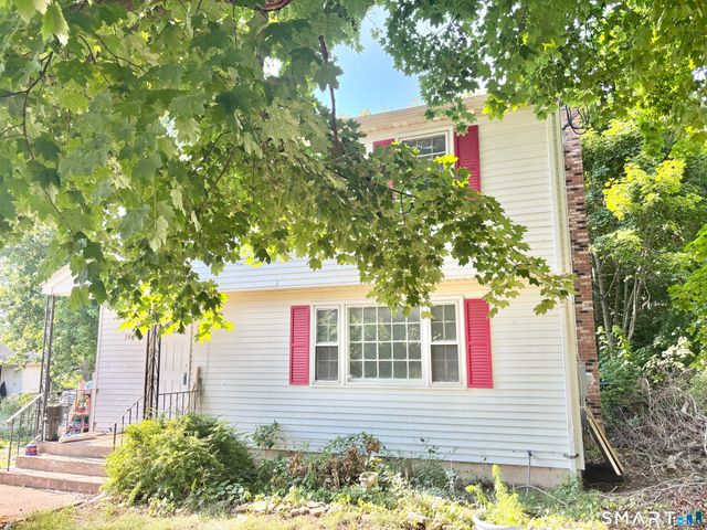 369 Bidwell Street, Manchester, CT 06040