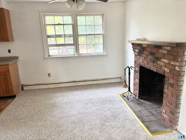 369 Bidwell Street, Manchester, CT 06040