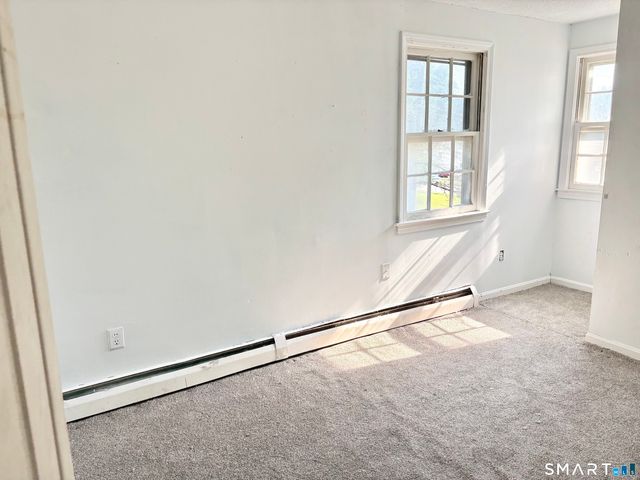 369 Bidwell Street, Manchester, CT 06040