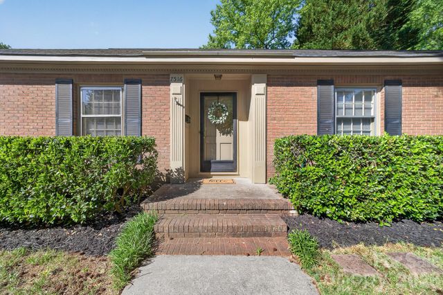 7516 Watercrest Road, Charlotte, NC 28210