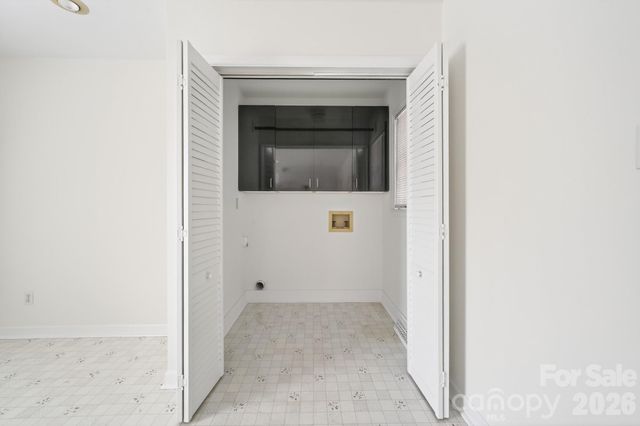 7516 Watercrest Road, Charlotte, NC 28210