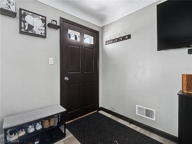 5268 W 46th Street, Parma, OH 44134