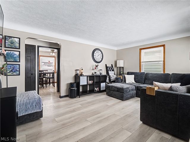 5268 W 46th Street, Parma, OH 44134