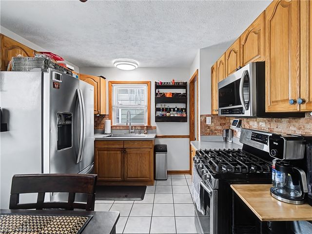 5268 W 46th Street, Parma, OH 44134