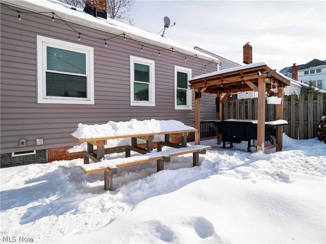 5268 W 46th Street, Parma, OH 44134