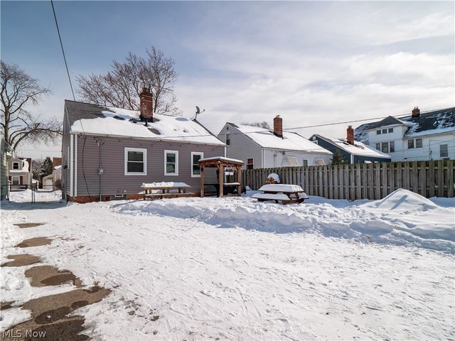 5268 W 46th Street, Parma, OH 44134