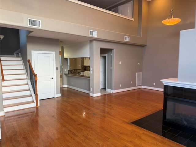 332 Asbury Street, Houston, TX 77007