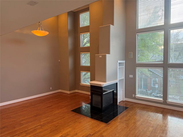 332 Asbury Street, Houston, TX 77007