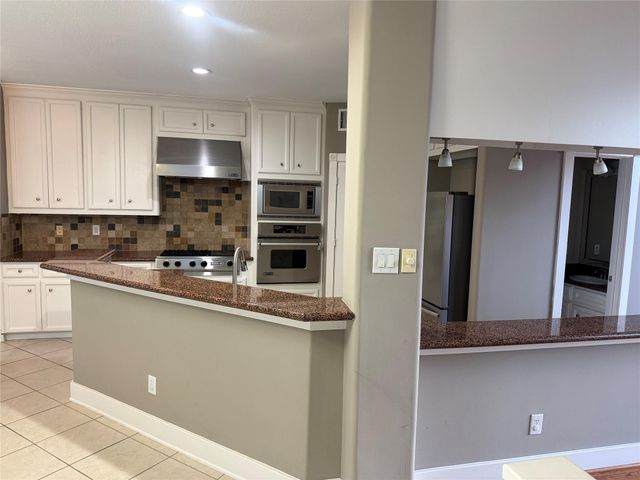 332 Asbury Street, Houston, TX 77007