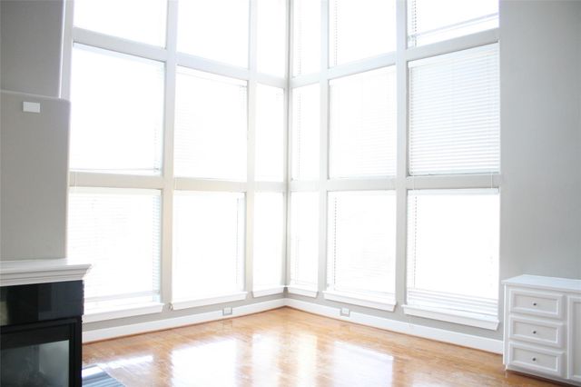 332 Asbury Street, Houston, TX 77007