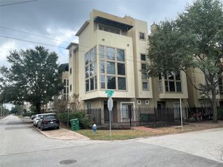 332 Asbury Street, Houston, TX 77007