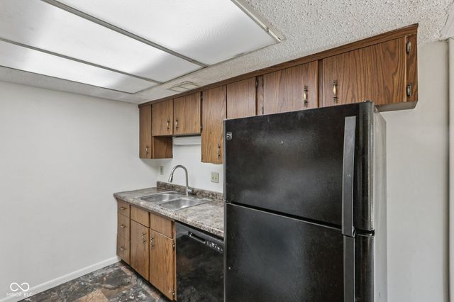 2805 Del Prado Drive, Indianapolis, IN 46227