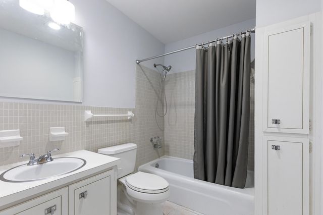 2261 NE 67th Street, Fort Lauderdale, FL 33308