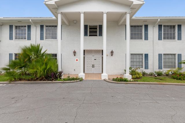 2261 NE 67th Street, Fort Lauderdale, FL 33308