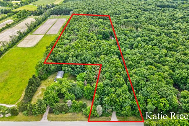 9210 Lamos Road, Montague, MI 49437