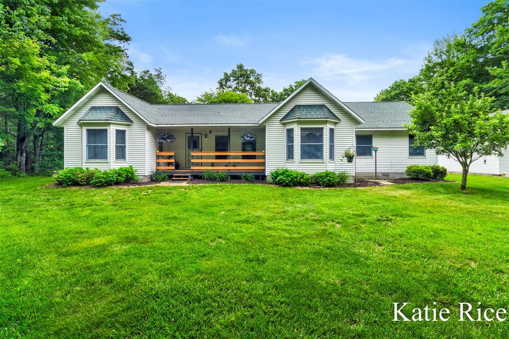 9210 Lamos Road, Montague, MI 49437