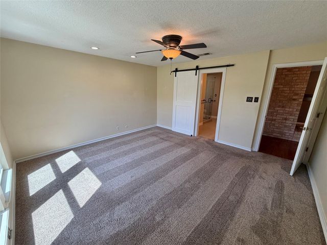 62 Raintree Court, Lake Jackson, TX 77566