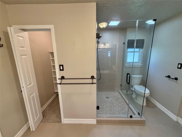 62 Raintree Court, Lake Jackson, TX 77566