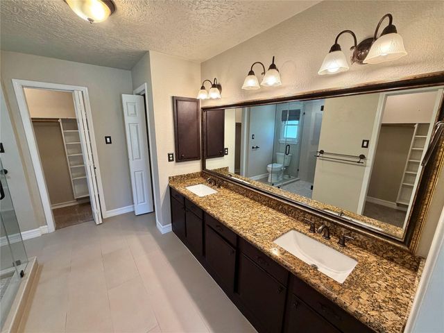 62 Raintree Court, Lake Jackson, TX 77566