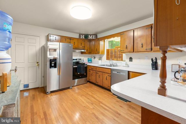 102 EAGLE CT, Locust Grove, VA 22508