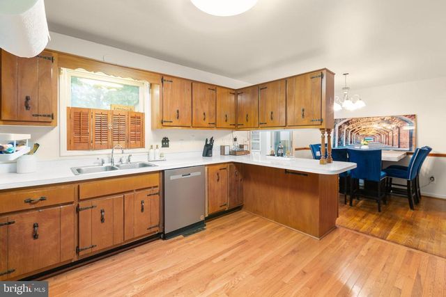 102 EAGLE CT, Locust Grove, VA 22508