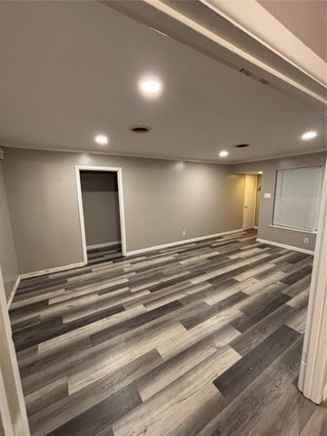 2605 San Medina Avenue, Dallas, TX 75228