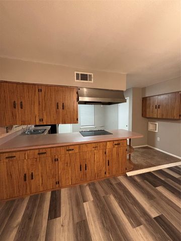 2605 San Medina Avenue, Dallas, TX 75228