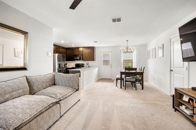 447 Marty Allen LOOP, Jarrell, TX 76537