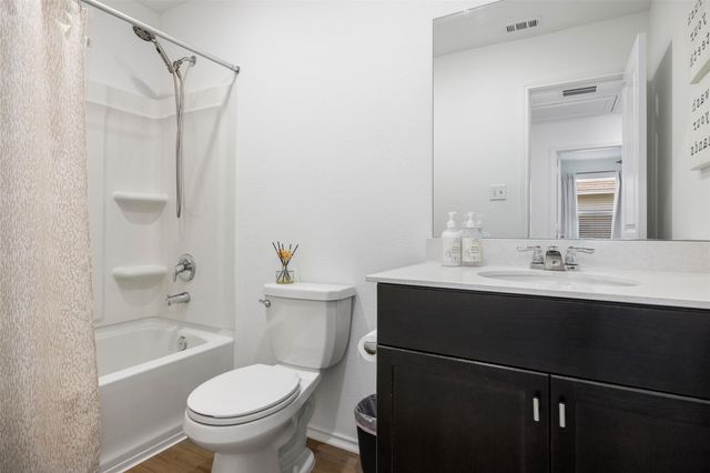 447 Marty Allen LOOP, Jarrell, TX 76537