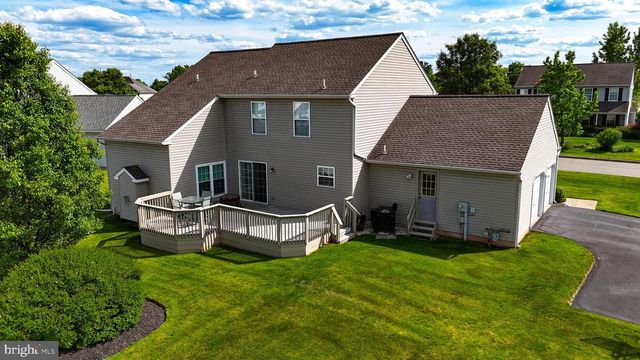 102 NOBLE LN, Gilbertsville, PA 19525