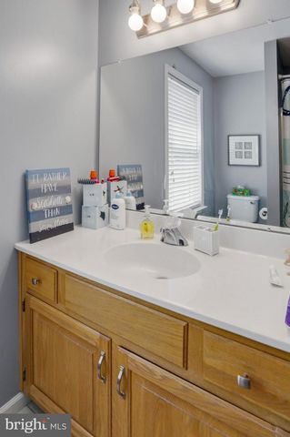 102 NOBLE LN, Gilbertsville, PA 19525