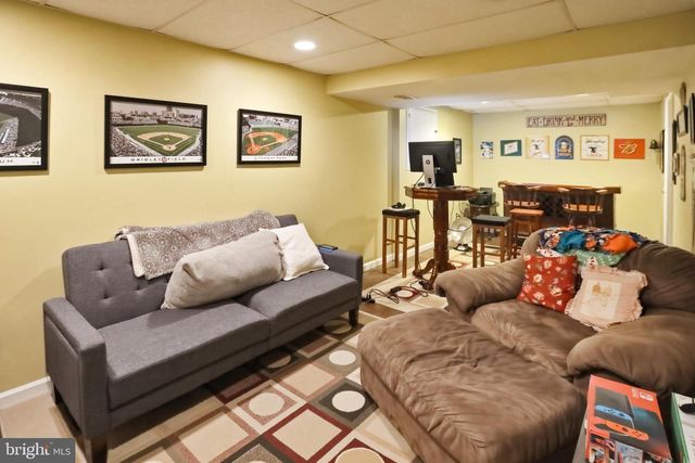 102 NOBLE LN, Gilbertsville, PA 19525