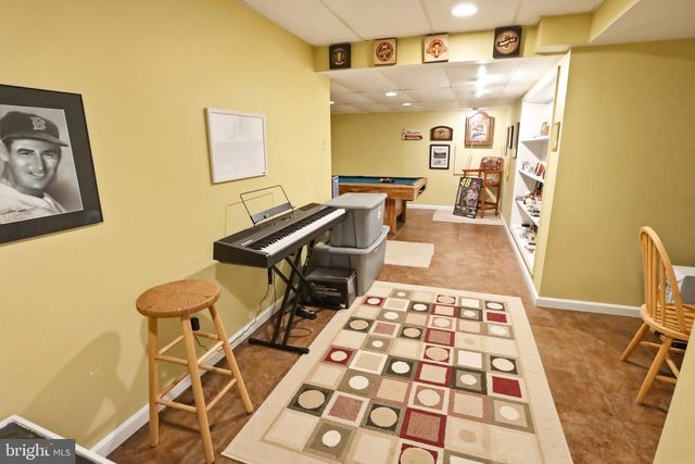 102 NOBLE LN, Gilbertsville, PA 19525