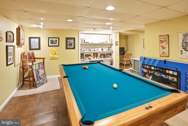 102 NOBLE LN, Gilbertsville, PA 19525