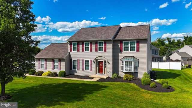 102 NOBLE LN, Gilbertsville, PA 19525