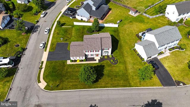 102 NOBLE LN, Gilbertsville, PA 19525