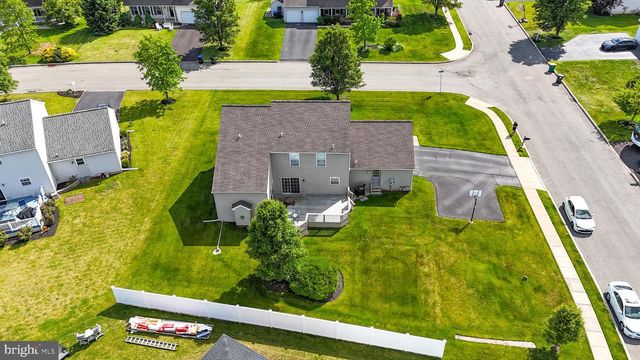 102 NOBLE LN, Gilbertsville, PA 19525